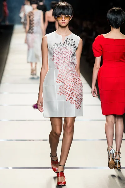 Look 33